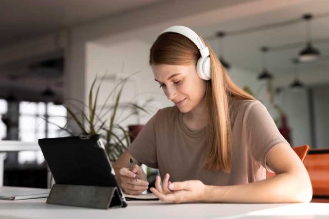 medium-shot-woman-with-tablet.jpg