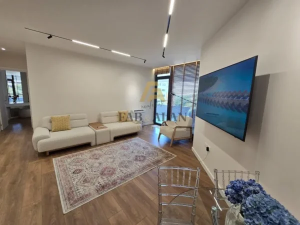 Durres, shitet apartament 2+1 Kati 3, 112 m² 365.000 € (Currila)