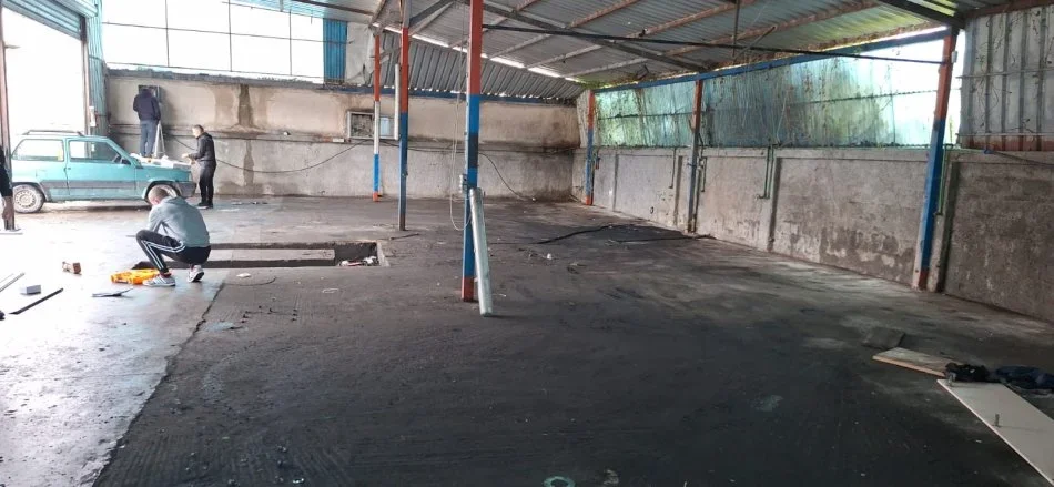 Tirane, jepet me qera magazine Kati 0, 780 m² 1.300 € (Vaqarr)