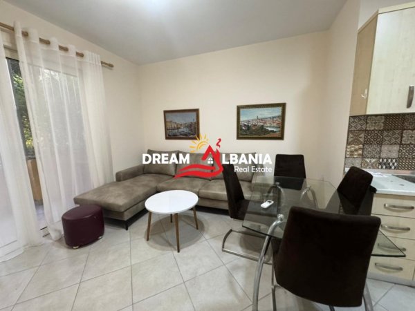 Tirane, jepet me qera apartament 2+1+Ballkon Kati 3, 85 m² 550 € (Tek Kodra e Diellit)