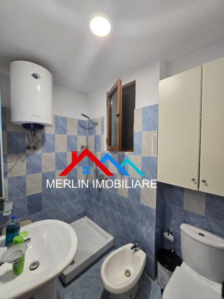 Tirane, jepet me qera apartament 2+1+Ballkon Kati 7, 70 m² 550 € (RRUGA 5 MAJI)