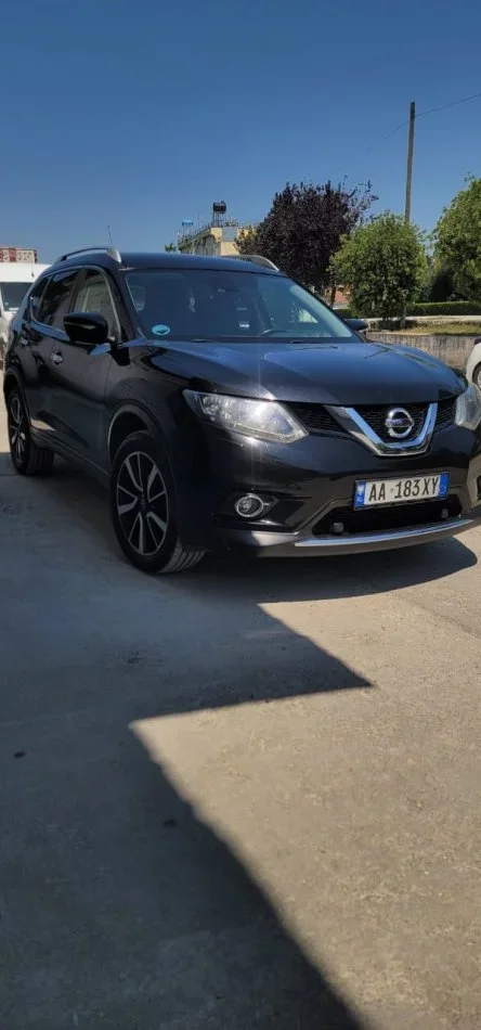 Tirane, shitet SUV | Xhip Nafte, e zeze automatik Klima 153.000 km 15.000 €