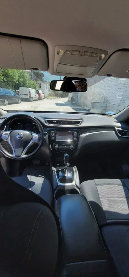 Tirane, shitet SUV | Xhip Nafte, e zeze automatik Klima 153.000 km 15.000 €