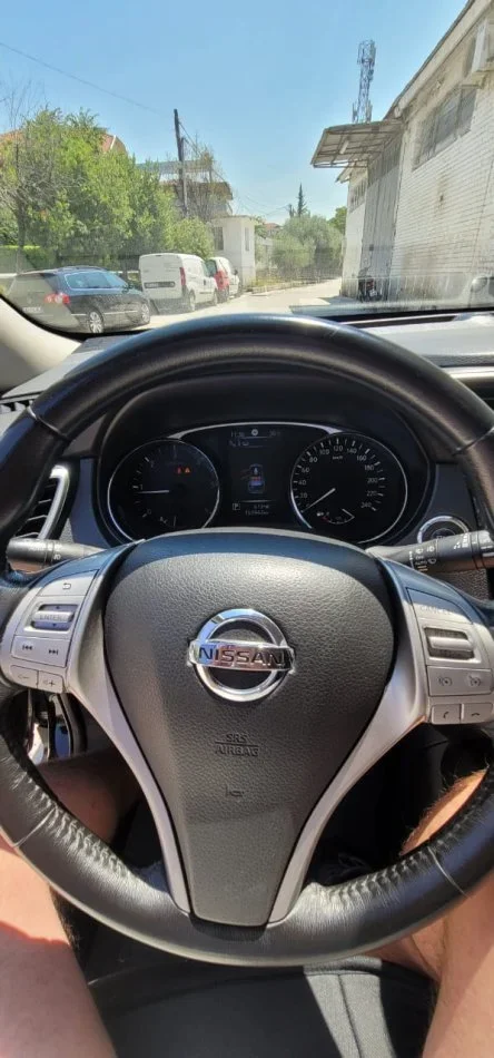 Tirane, shitet SUV | Xhip Nafte, e zeze automatik Klima 153.000 km 15.000 €