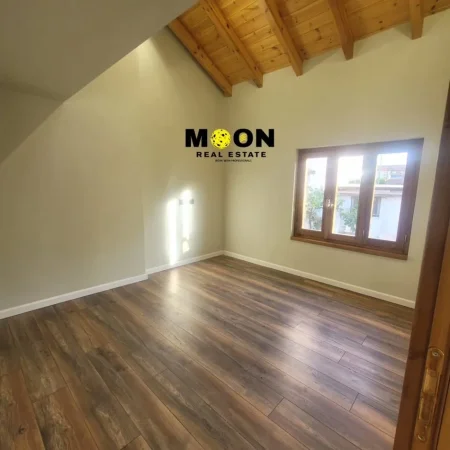 Korce, shitet shtepi 1 Katshe Kati 2, 70 m² 147.000 € (Korce)