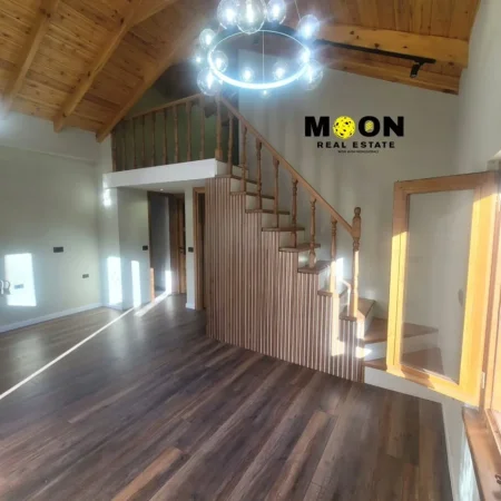 Korce, shitet shtepi 1 Katshe Kati 2, 70 m² 147.000 € (Korce)