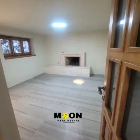 Korce, shitet shtepi 1 Katshe Kati 2, 70 m² 147.000 € (Korce)