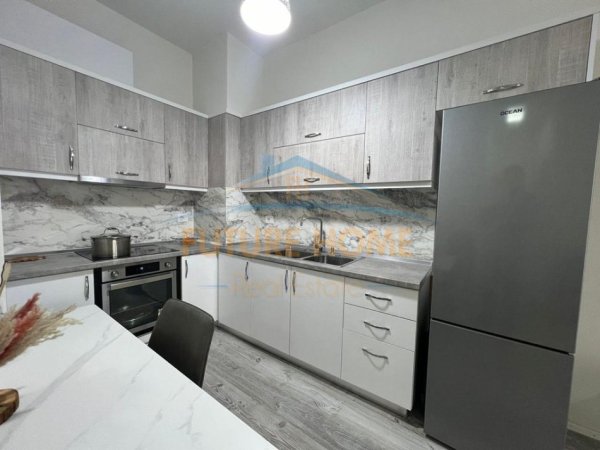 Tirane, shitet apartament 2+1 Kati 2, 92 m² 175.000 €
