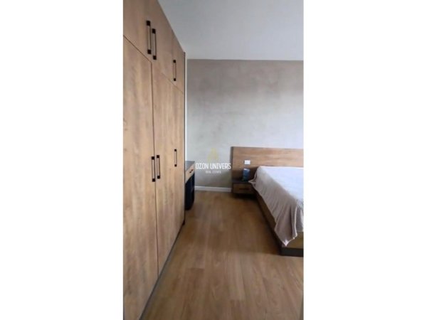 Tirane, jepet me qera apartament duplex Dublex Kati 7, 125 m² 1.700 € (Rruga e Barrikadave, Qendër)