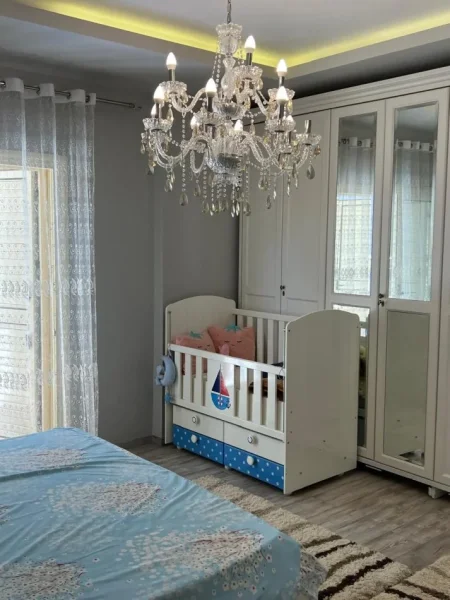 Vlore, shitet apartament 3+1+Ballkon , ulet cmimi ne 180000 € (Rr. Sadik Zotaj, Vlorë prane Conad)