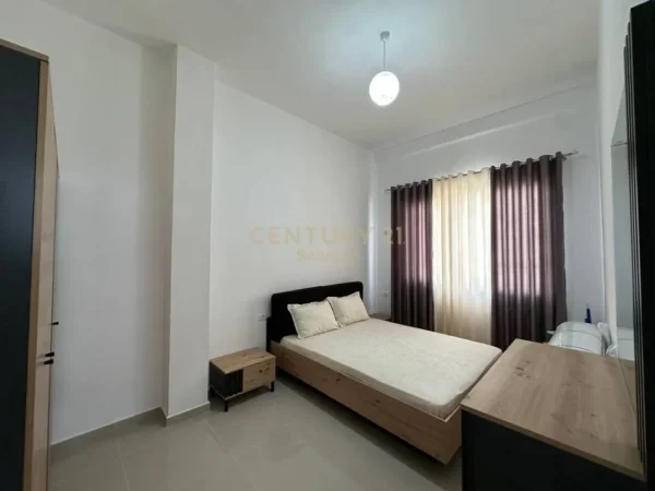 Tirane, jepet me qera apartament 2+1 Kati 3, 80 m² 500 € 