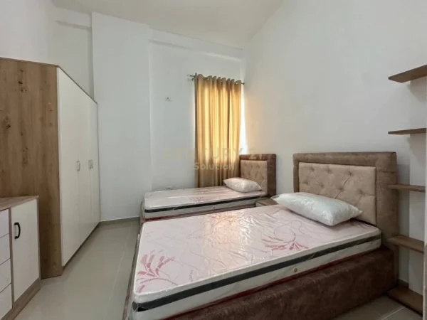 Tirane, jepet me qera apartament 2+1 Kati 3, 80 m² 500 € 