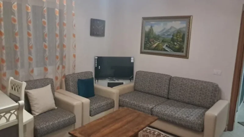 Tirane, jepet me qera apartament 1+1 Kati 6, 56 m² 500 € (Brryli)