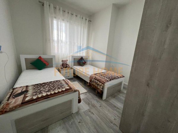 Tirane, shitet apartament 2+1+Ballkon Kati 2, 93 m² 175.000 € 