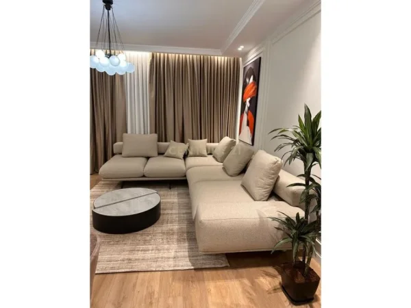Tirane, jepet me qera apartament 2+1+Ballkon Kati 4, 110 m² 1.200 € (Komuna e Parisit)