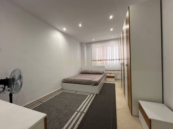 Tirane, jepet me qera apartament 2+1 Kati 6, 120 m² 550 € (Astir)