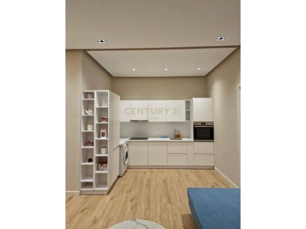 Tirane, jap me qera apartament 2+1 Kati 5, 80 m² 800 € (Rruga Abdyl Frasheri)