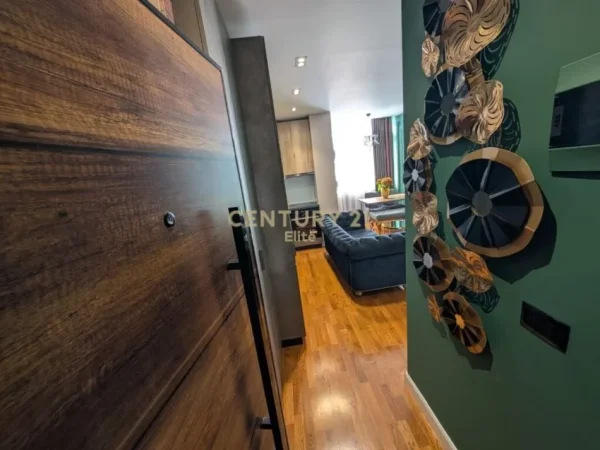 Tirane, jepet me qera apartament 1+1 Kati 6, 60 m² 750 € (Ish Blloku)
