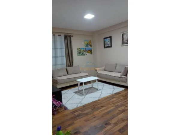 Shitet, Apartament 1+1, Shkoze, Tirane.
