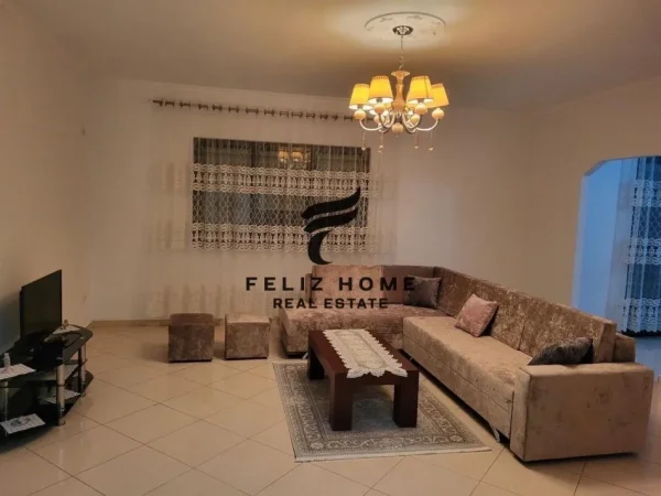 Tirane, jepet me qera apartament 3+1 Kati 2, 228 m² 600 € (TEG)