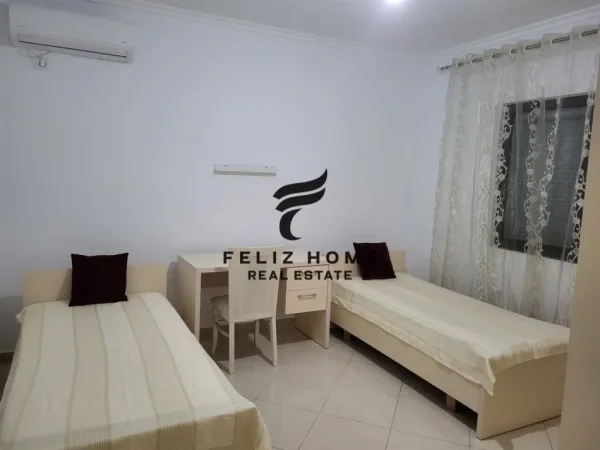 Tirane, jepet me qera apartament 3+1 Kati 2, 228 m² 600 € (TEG)