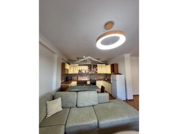 Tirane, shitet apartament 2+1+Ballkon Kati 7, 106 m² 168.000 € (Kinostudio)