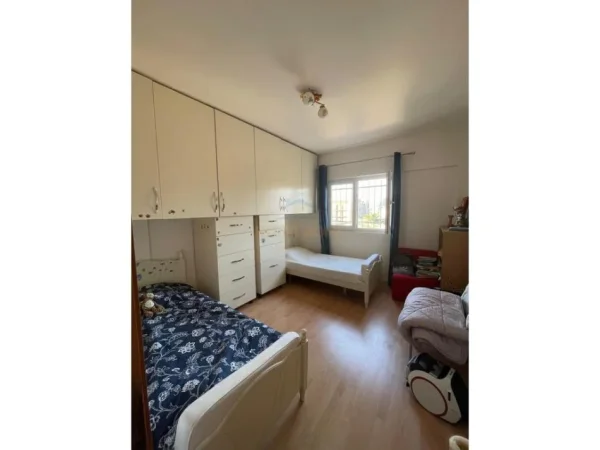 Tirane, shitet apartament 2+1 Kati 10, 84 m² 190.000 € (Komuna e Parisit)