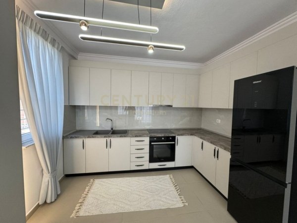 Tirane, shitet apartament 2+1 Kati 6, 117 m² 163.000 € 