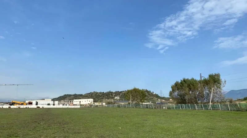 Tirane, shitet truall , 10.700 m² 642.000 € 