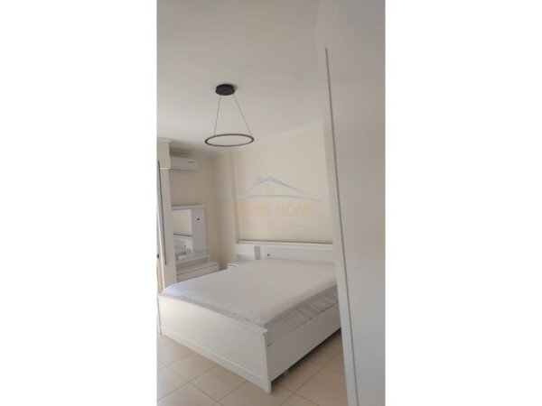 Tirane, jepet me qera apartament 2+1 Kati 5, 88 m² 750 € (Rruga Hoxha Tahsim)