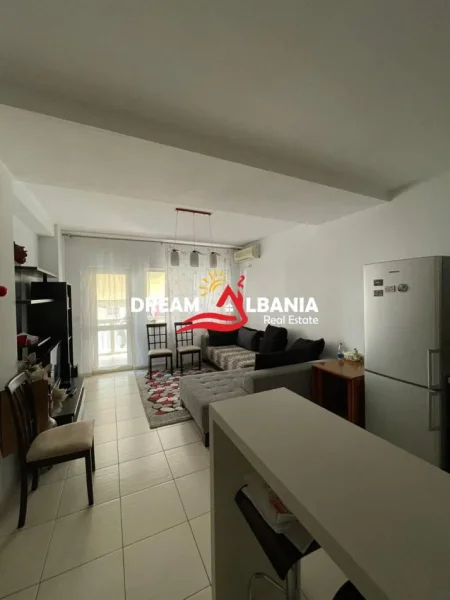 Tirane, shitet apartament 1+1+Ballkon Kati 4, 64 m² 105.000 € (Ne Yzberisht )