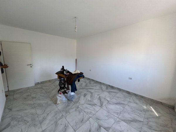 Tirane, jepet me qera 2+1+Aneks+Ballkon Kati 3, 75 m² 350 € (Prane Shkolles Bajram Curri, Allias)