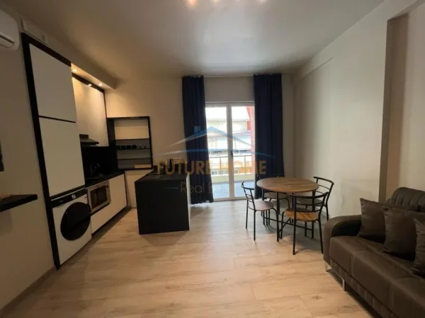 Tirane, jepet me qera apartament 1+1 Kati 2, 65 m² 650 € (Liqeni i Thate)