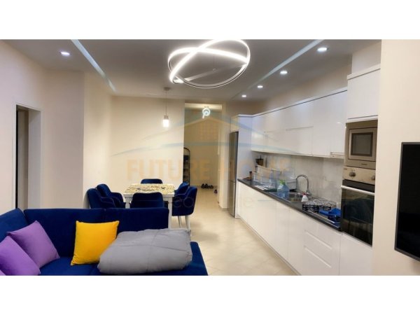 Tirane, shitet apartament 4+1 Kati 6, 117 m² 203.000 € (2 Palmat Astir, Tirane)