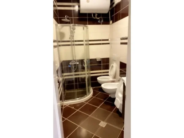 Tirane, shitet apartament 4+1 Kati 6, 117 m² 203.000 € (2 Palmat Astir, Tirane)