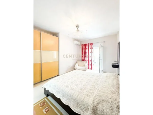 Durres, shes apartament 2+1+Ballkon Kati 2, 114 m² 248.000 € (Gjiri i Lalzit)