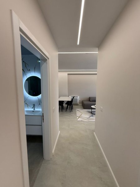 Tirane, jepet me qera apartament 1+1+Ballkon Kati 5, 70 m² 500 € (Oasis Residence)