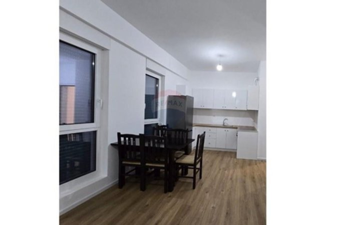 Tirane, jepet me qera apartament 1+1 Kati 2, 55 m² 400 € (dalip topi)
