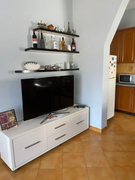 Tirane, shitet shtepi 2+1+Ballkon Kati 2, 230 m² 190.000 € (KAMEZ)