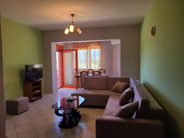 Radhime - Orikum, jepet me qera apartament 1+1+Aneks+Ballkon Kati 2, 40 € (Vlorë)