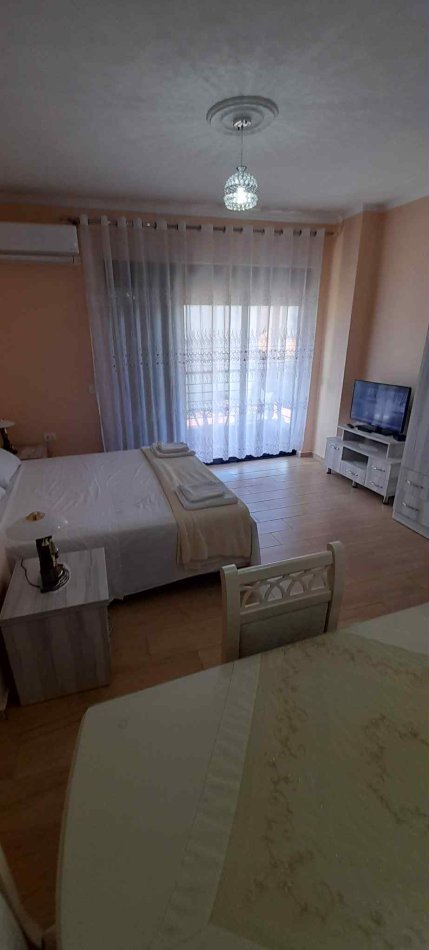 Pogradec, jepet me qera apartament 1+1+Ballkon Kati 3, 48 m² 30 € (RR. 10DESHMORET E POJSKES PALLATI MISTA CICI)