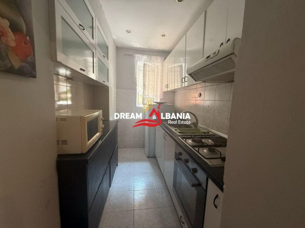Tirane, jepet me qera apartament 2+1 Kati 1, 74 m² 500 € (Tek Pazari i Ri, Rruga Tefta Tashko Koco)