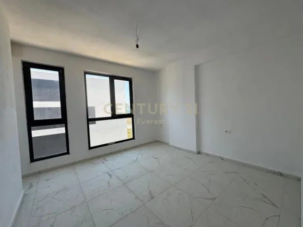 Vlore, shes apartament 2+1 Kati 5, 102 m² 132.500 € (orikumi)