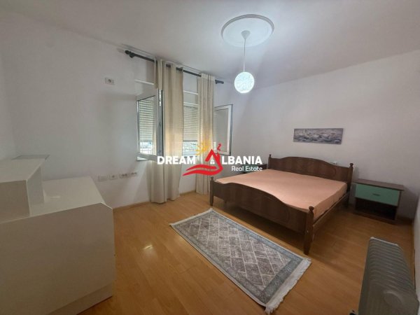 Tirane, jepet me qera apartament 2+1 Kati 1, 74 m² 500 € (Tek Pazari i Ri, Rruga Tefta Tashko Koco)