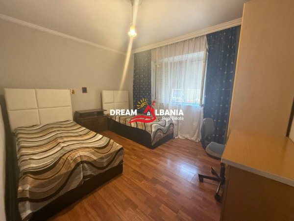 Tirane, jepet me qera apartament 2+1 Kati 1, 74 m² 500 € (Tek Pazari i Ri, Rruga Tefta Tashko Koco)