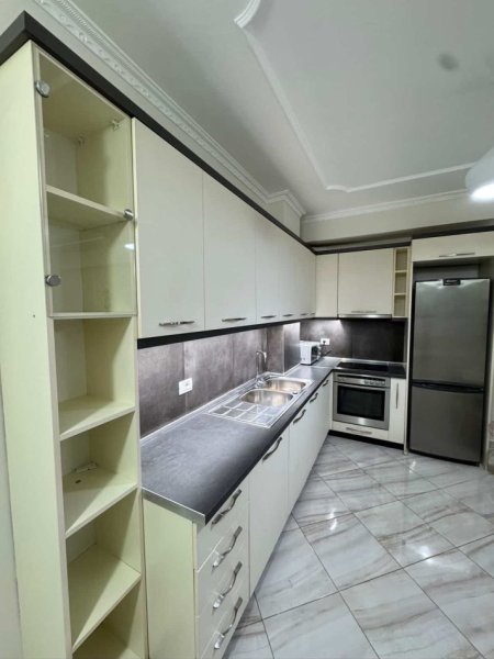 Tirane, jepet me qera apartament 1+1 Kati 6, 65 m² 600 € 