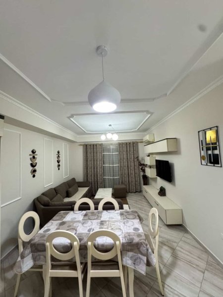 Tirane, jepet me qera apartament 1+1 Kati 6, 65 m² 600 € 