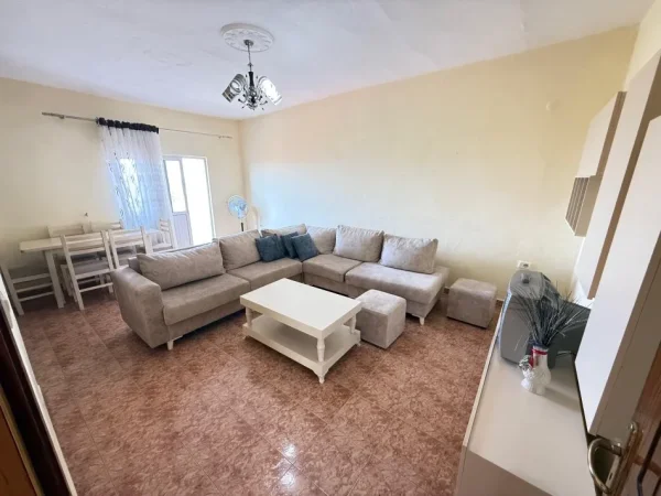 Tirane, shes apartament 1+1+Ballkon Kati 5, 53 m² 85.000 € (rruga myslym keta)