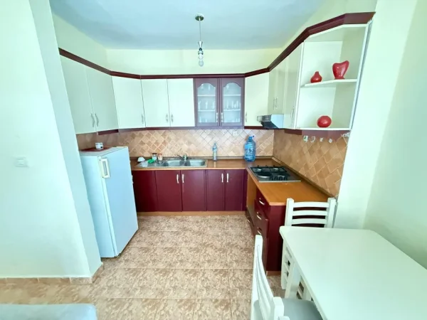 Tirane, shes apartament 1+1+Ballkon Kati 5, 53 m² 85.000 € (rruga myslym keta)