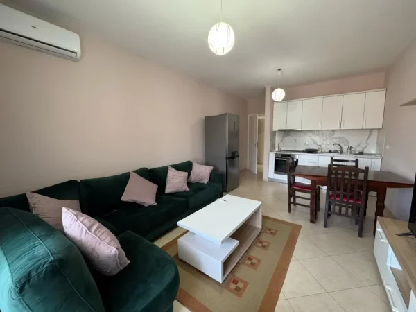 Tirane, jepet me qera apartament 2+1 Kati 2, 90 m² 550 € (5 maji)